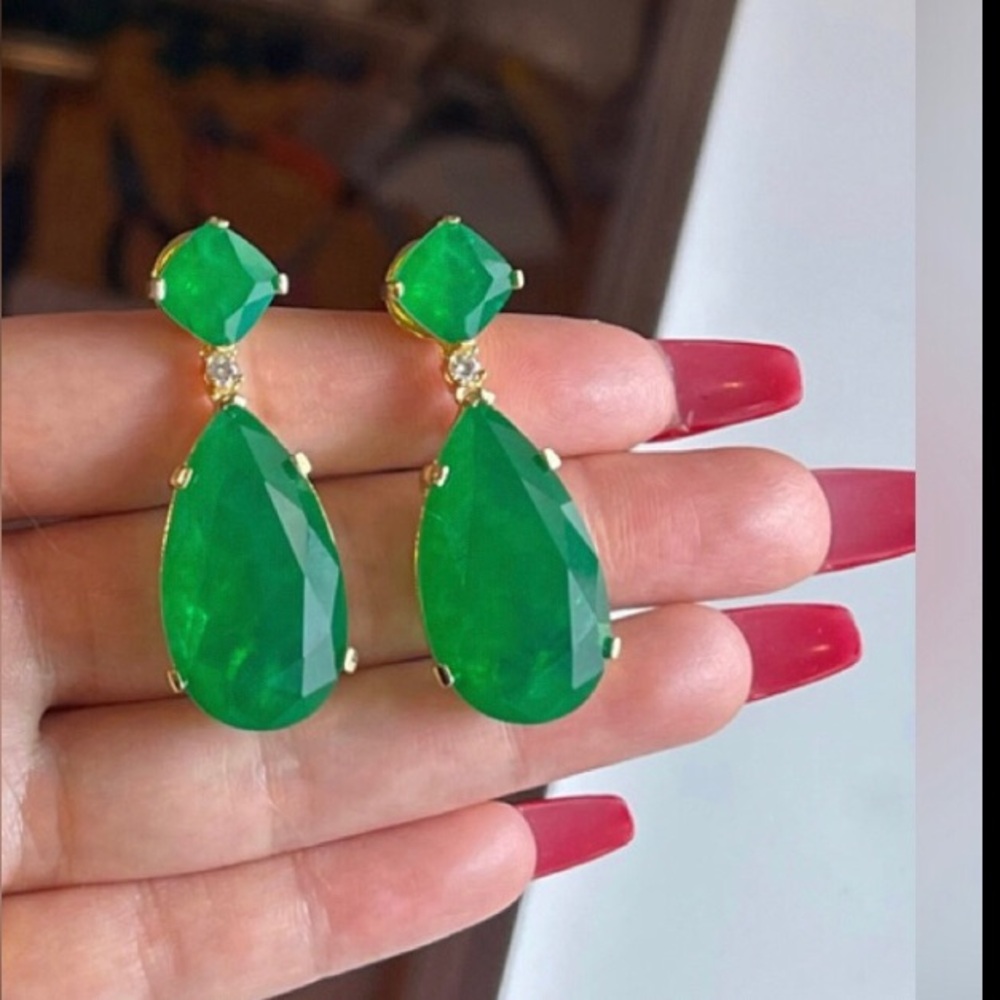 Vibrant Zambian Emerald Teardrop Earrings - Picture 5 of 7
